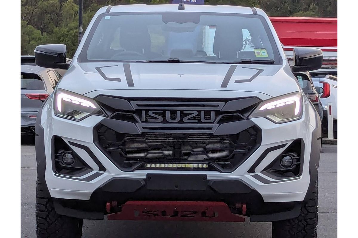 2025 Isuzu D-MAX BLADE 4X4