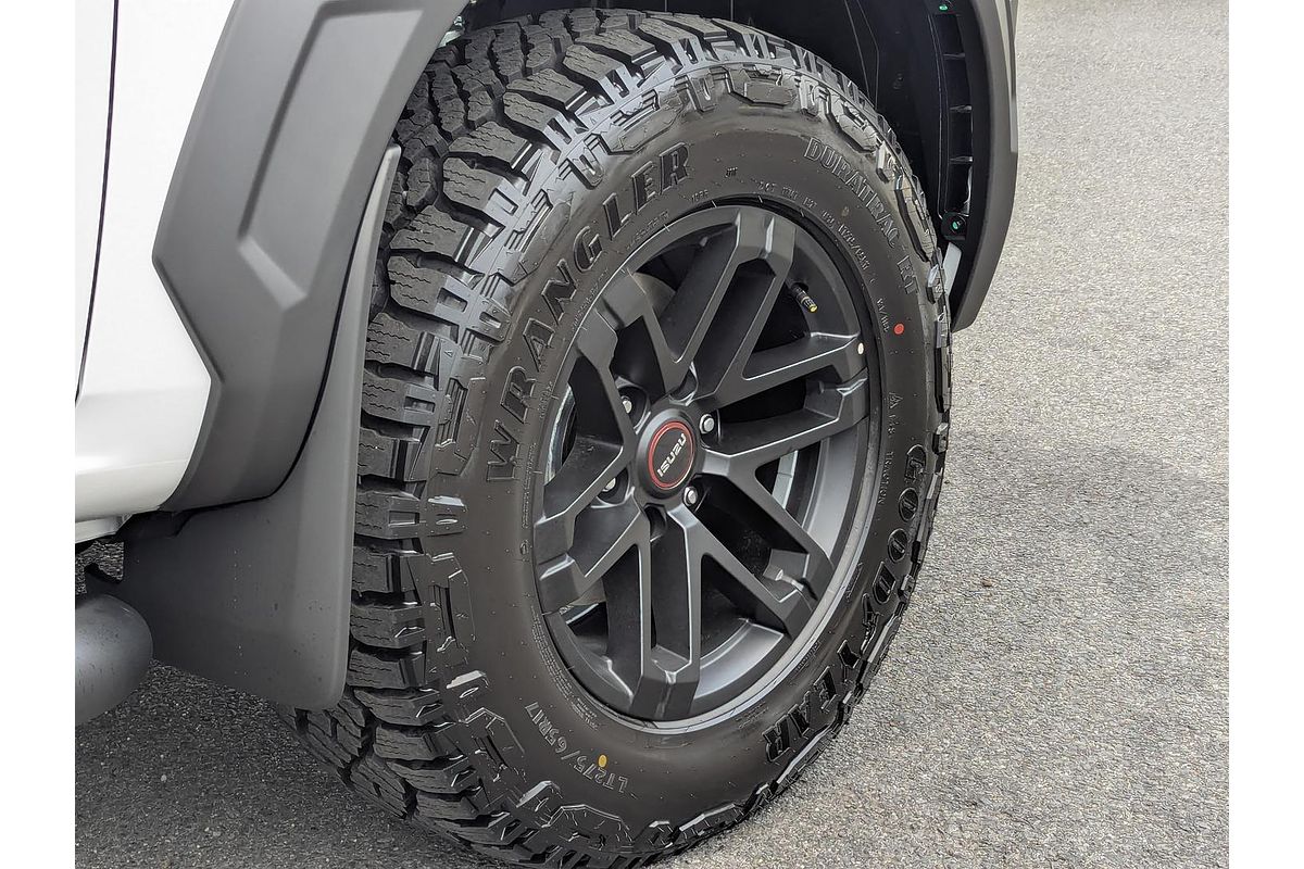 2025 Isuzu D-MAX BLADE 4X4