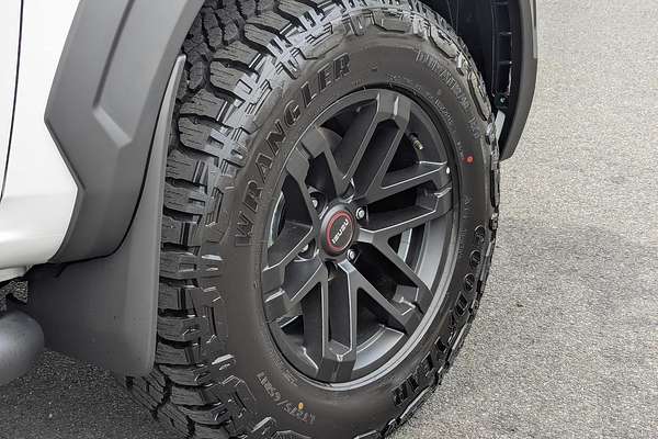 2025 Isuzu D-MAX BLADE 4X4