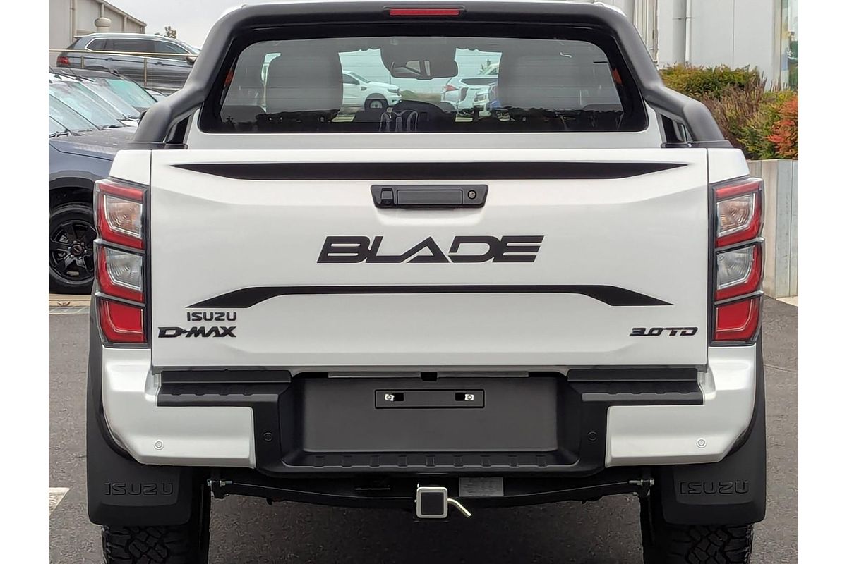 2025 Isuzu D-MAX BLADE 4X4