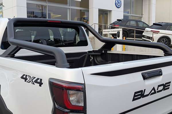 2025 Isuzu D-MAX BLADE 4X4