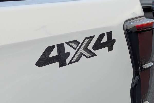 2025 Isuzu D-MAX BLADE 4X4