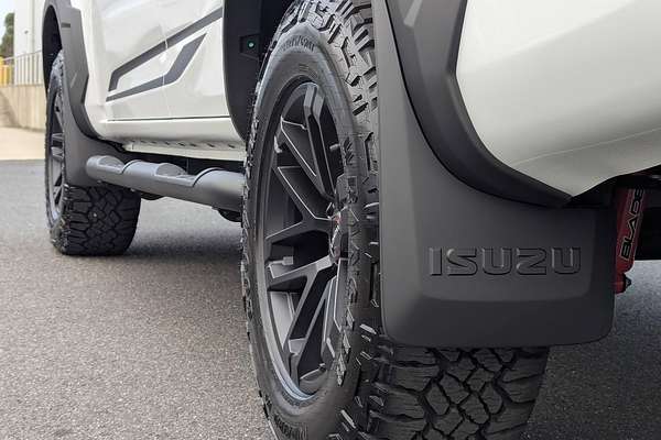2025 Isuzu D-MAX BLADE 4X4