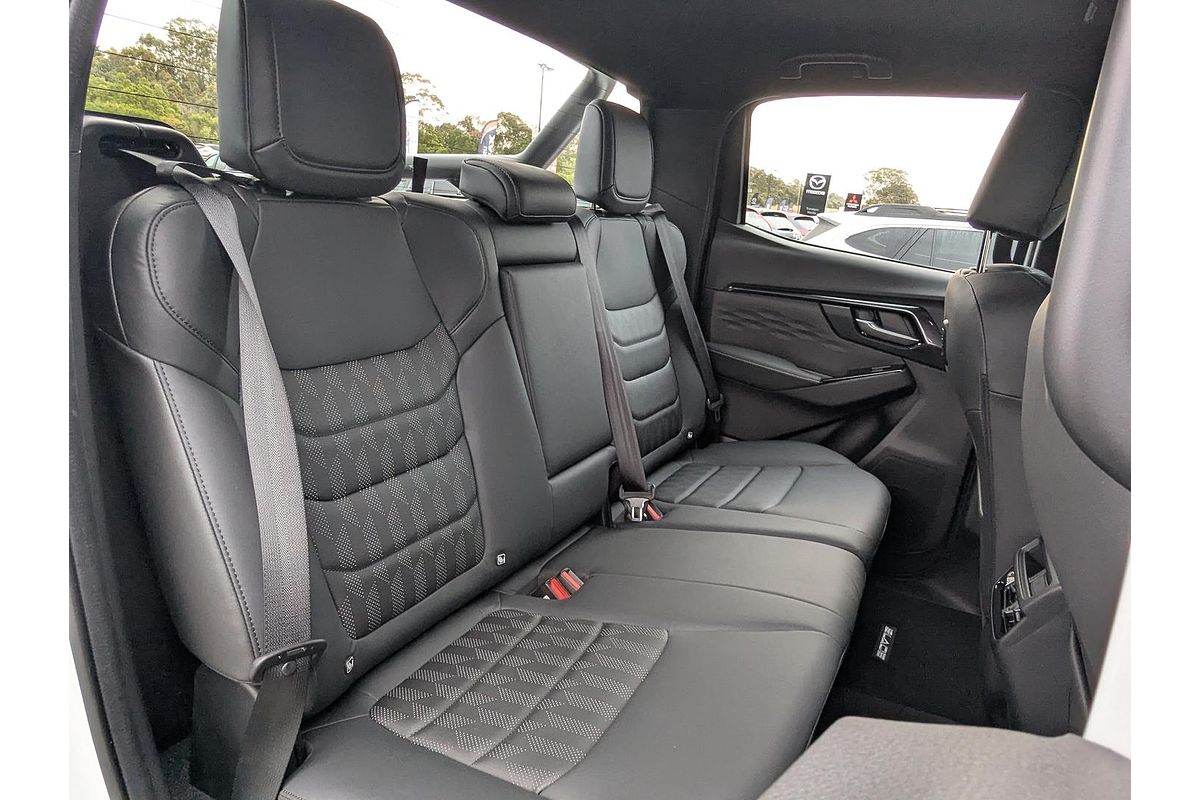 2025 Isuzu D-MAX BLADE 4X4