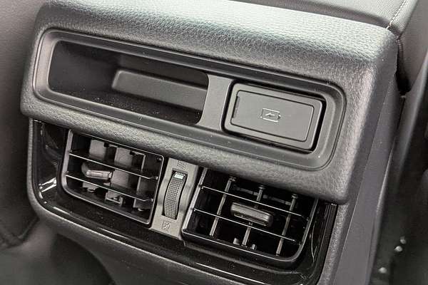 2025 Isuzu D-MAX BLADE 4X4