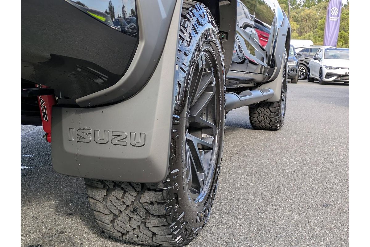 2025 Isuzu D-MAX BLADE 4X4