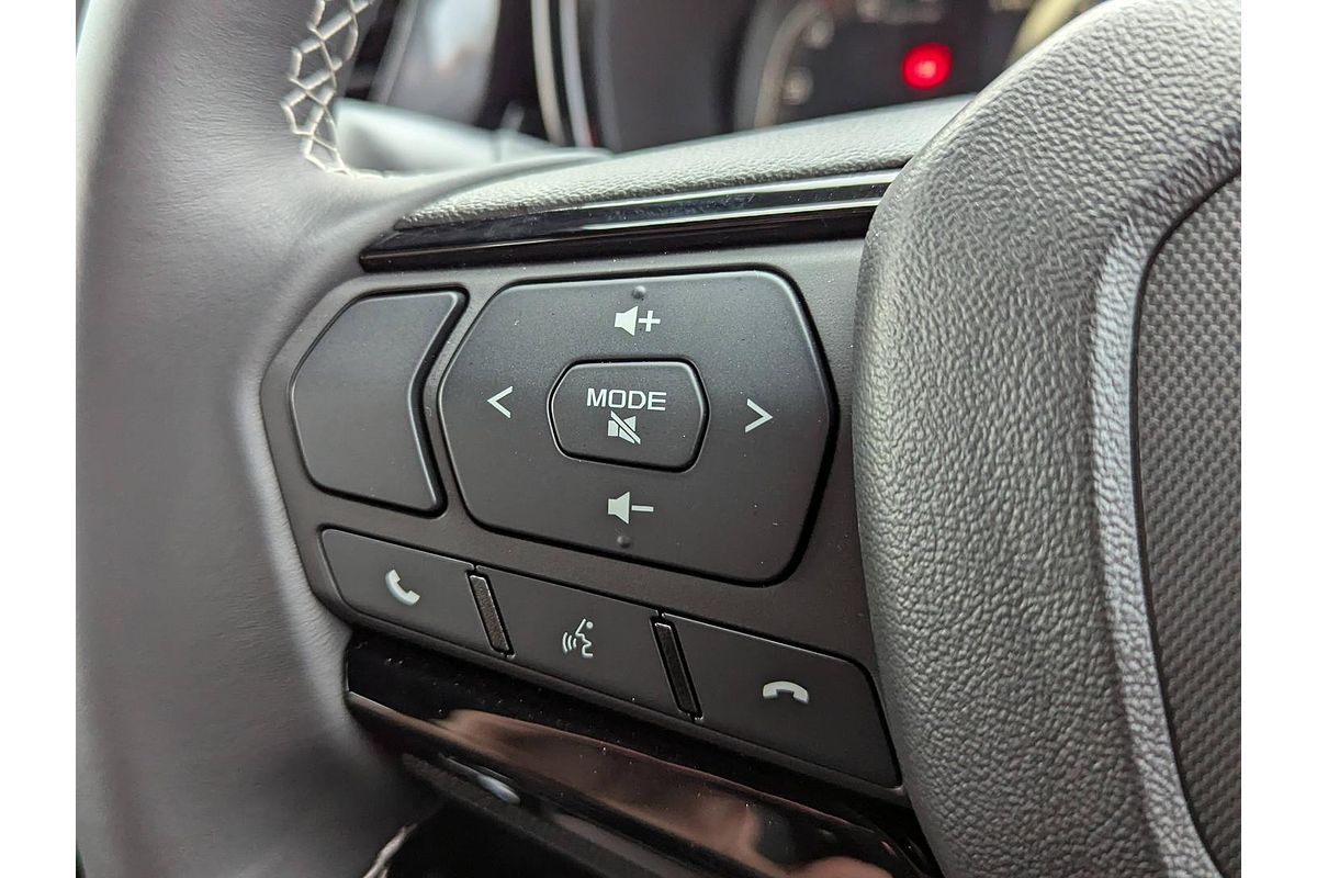 2025 Isuzu D-MAX BLADE 4X4