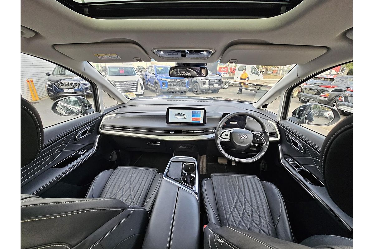 2023 LDV MIFA Executive
