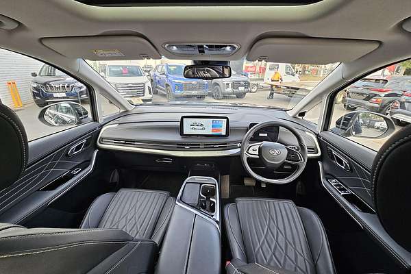 2023 LDV MIFA Executive