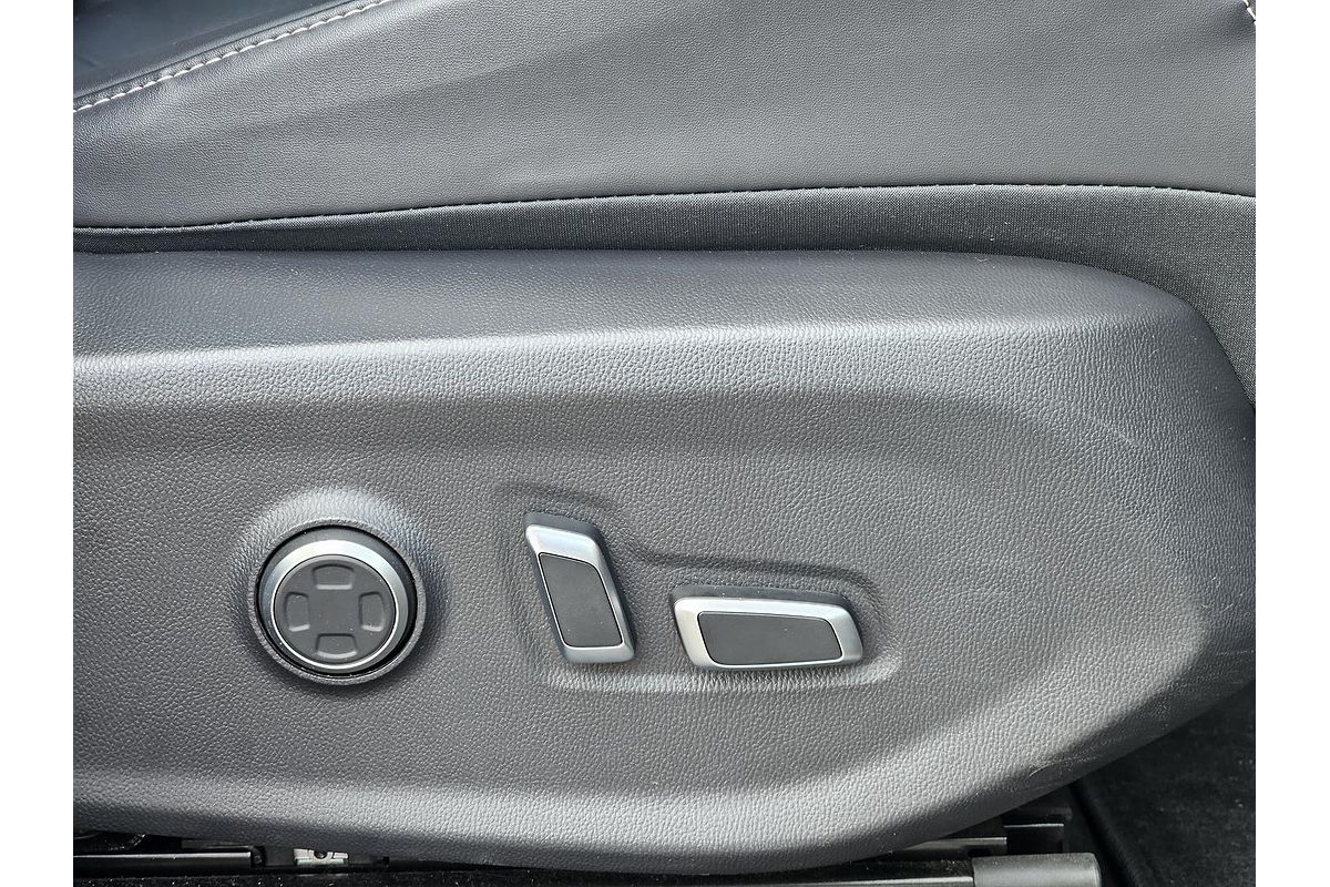2023 LDV MIFA Executive