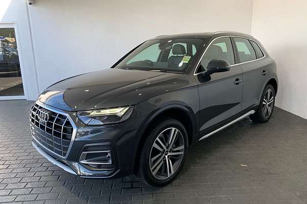 2024 Audi Q5 40 TDI Sport FY