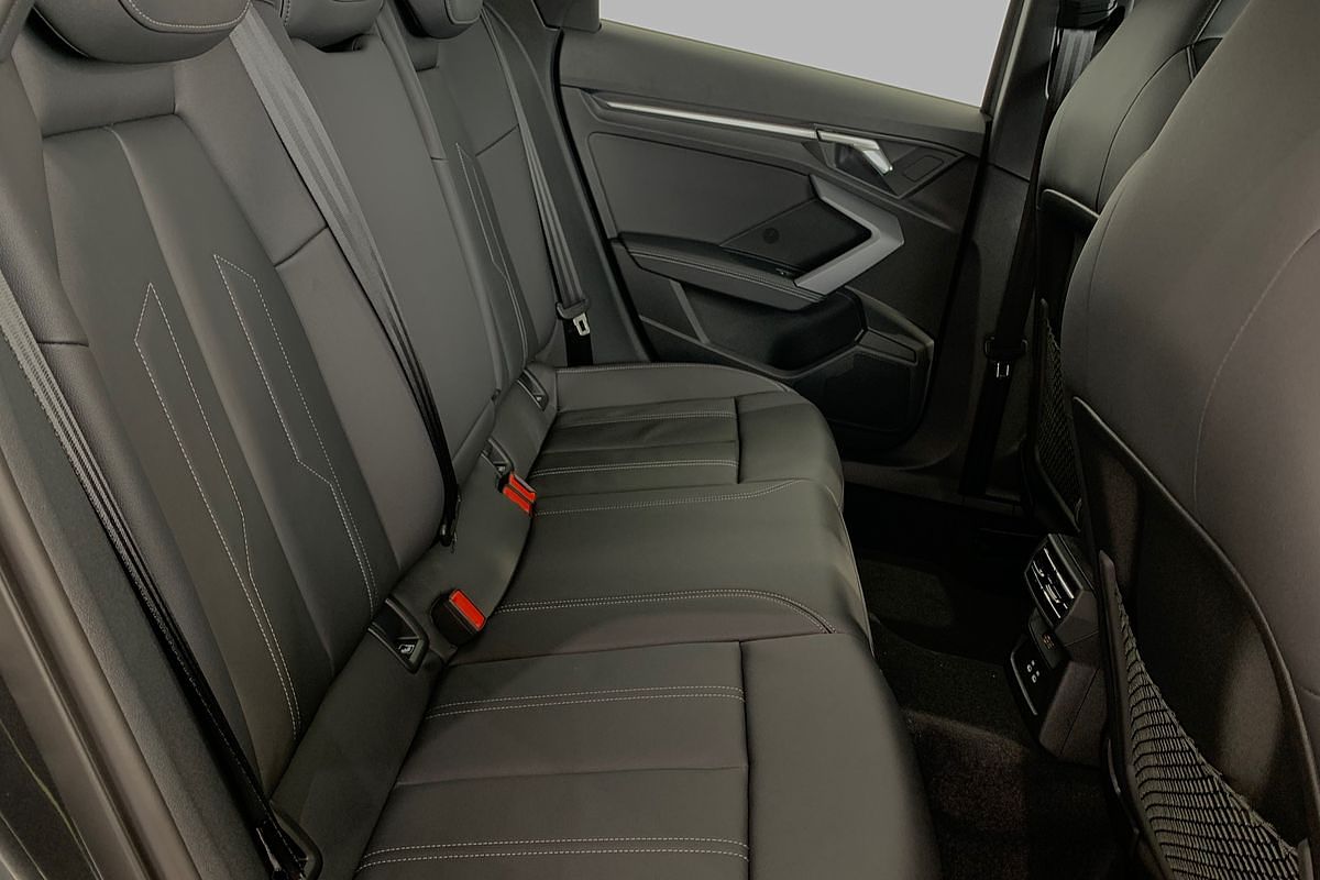 2024 Audi A3 35 TFSI S line GY
