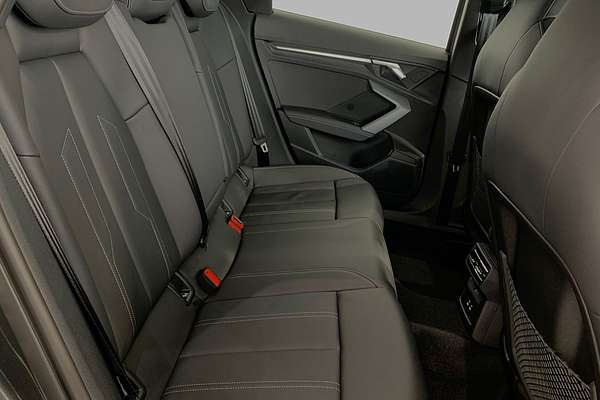 2024 Audi A3 35 TFSI S line GY
