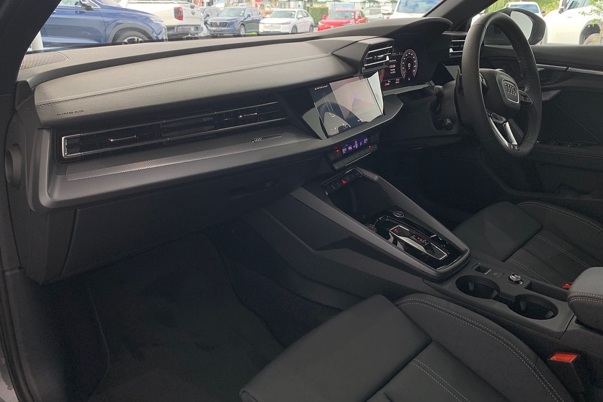 2024 Audi A3 35 TFSI S line GY