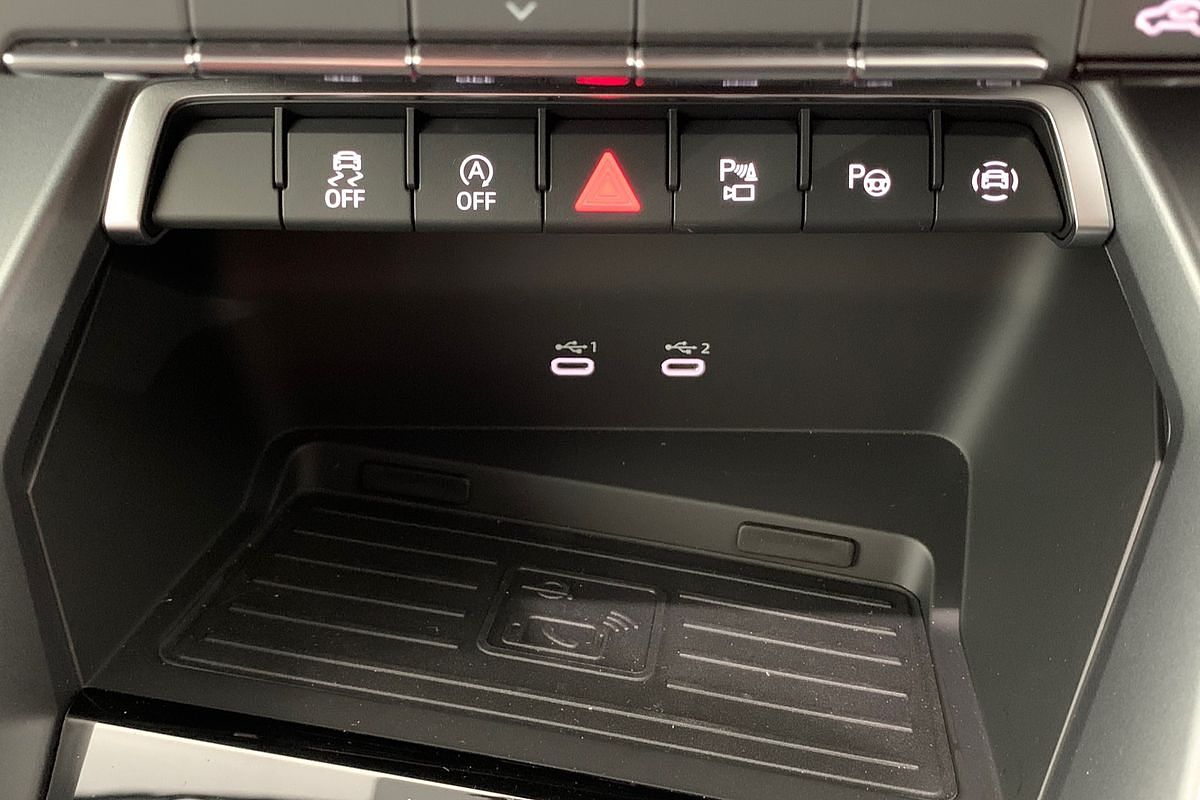2024 Audi A3 35 TFSI S line GY