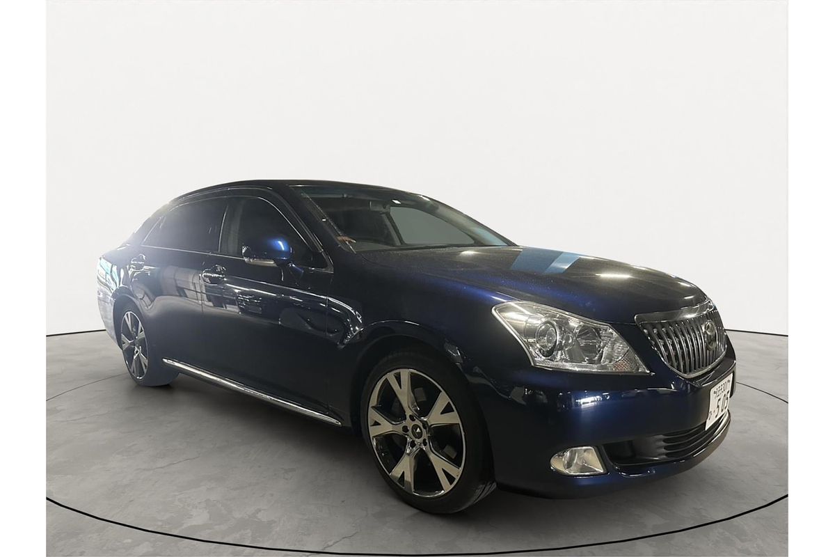 2010 Toyota Crown Majesta C Type URS206