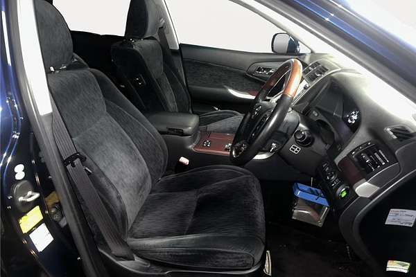 2010 Toyota Crown Majesta C Type URS206