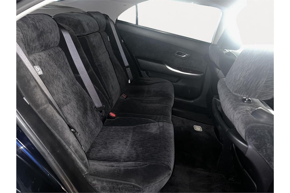 2010 Toyota Crown Majesta C Type URS206