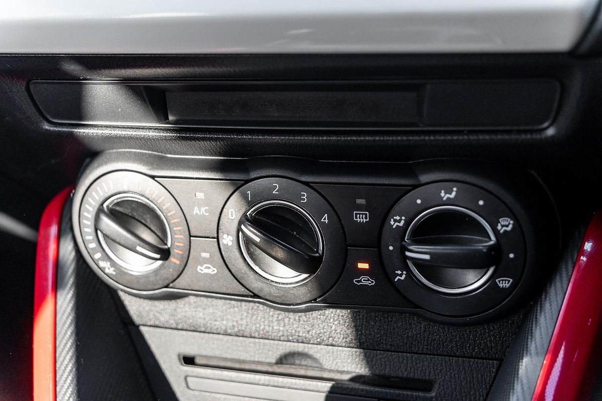 2014 Mazda 2 Maxx DJ Series