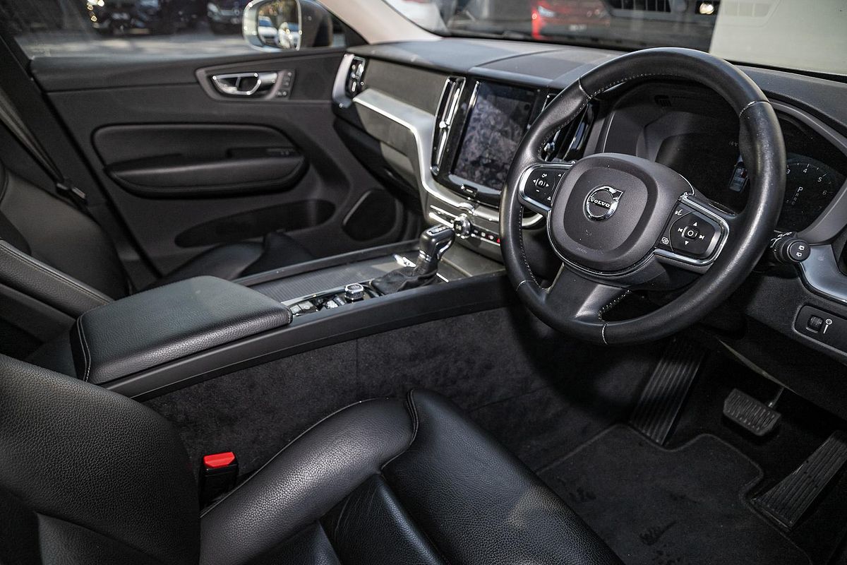 2019 Volvo XC60 T5 Momentum