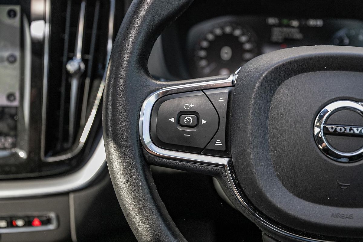 2019 Volvo XC60 T5 Momentum
