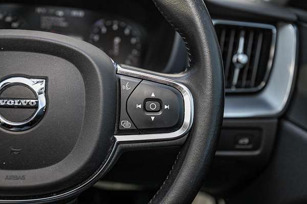 2019 Volvo XC60 T5 Momentum
