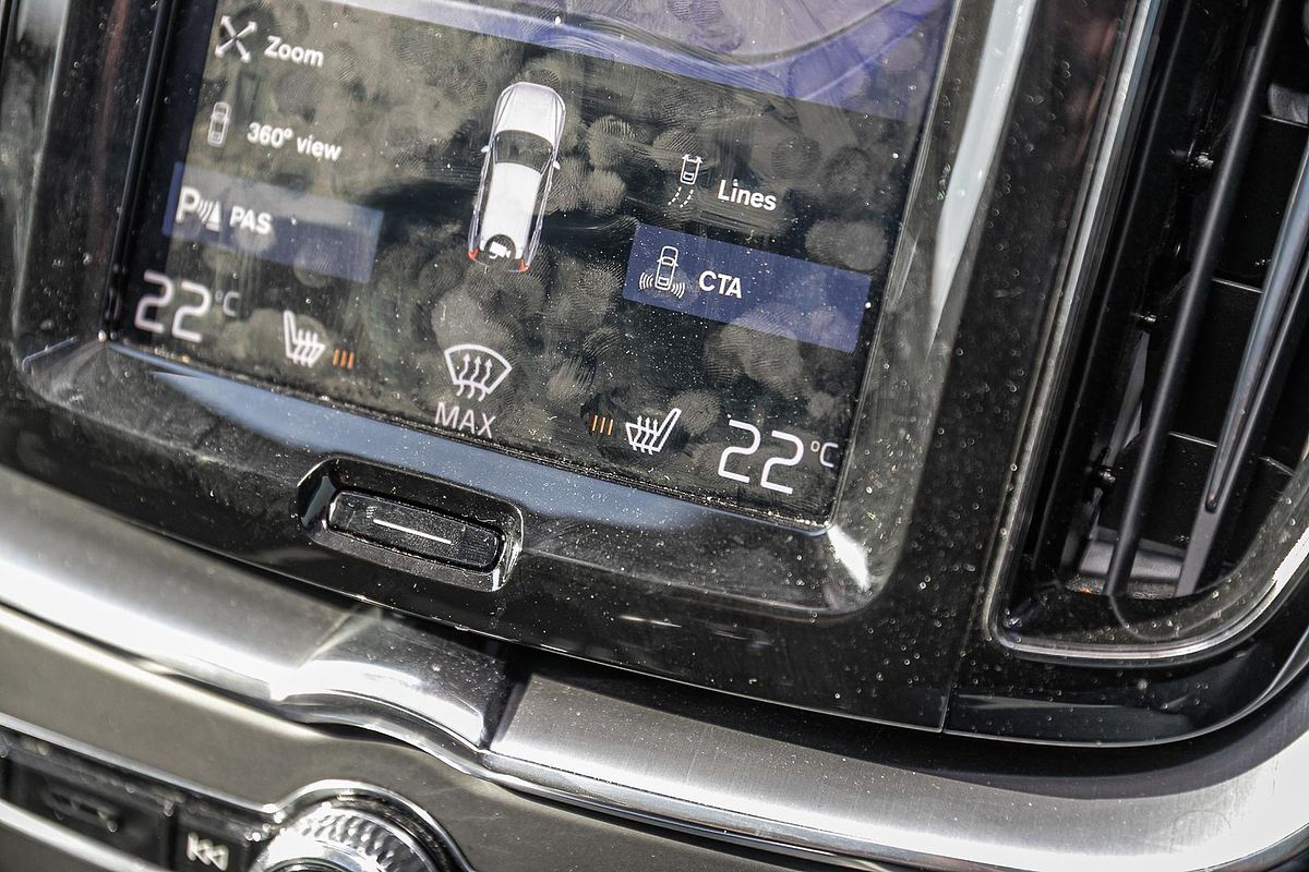 2019 Volvo XC60 T5 Momentum