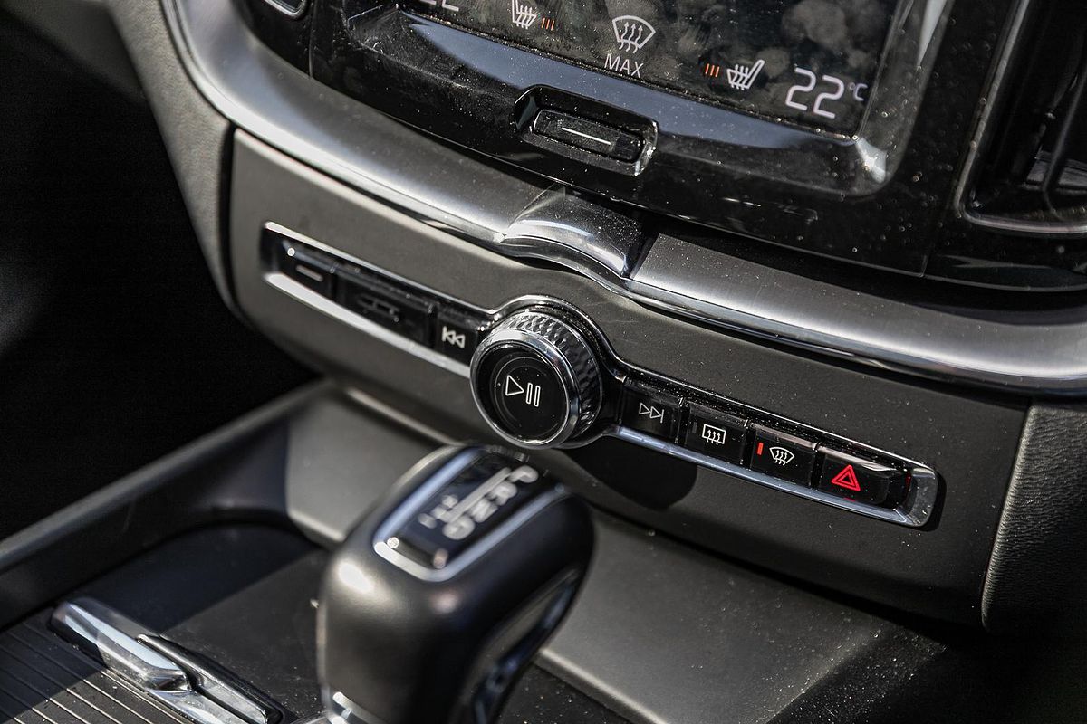 2019 Volvo XC60 T5 Momentum