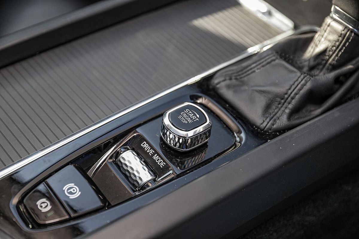 2019 Volvo XC60 T5 Momentum