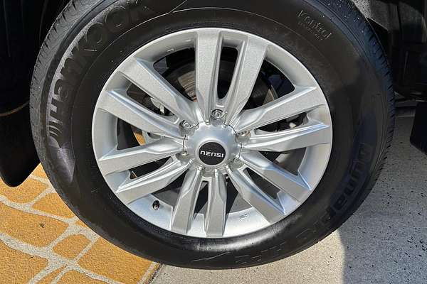 2018 Isuzu MU-X LS-T