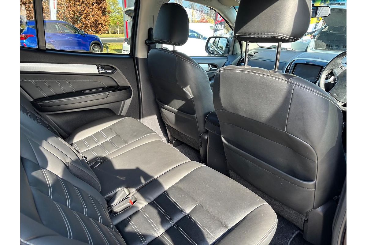 2018 Isuzu MU-X LS-T