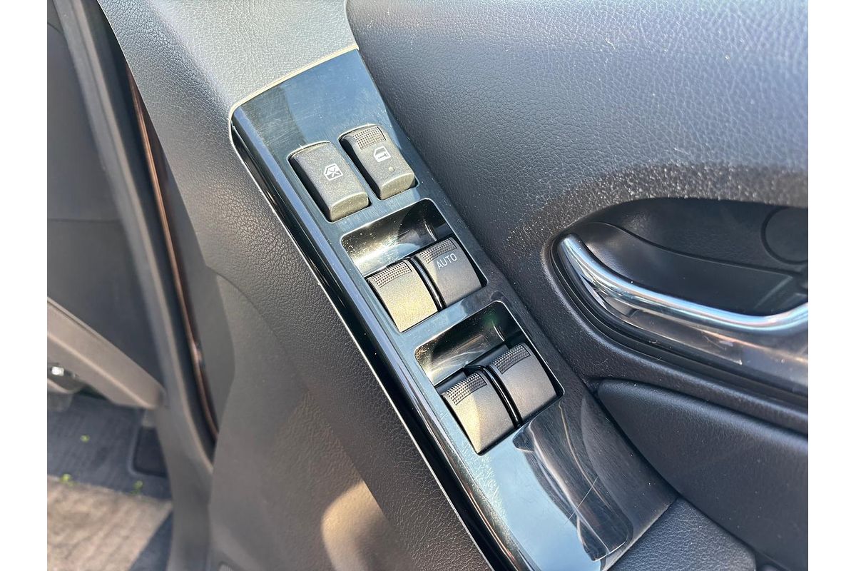 2018 Isuzu MU-X LS-T