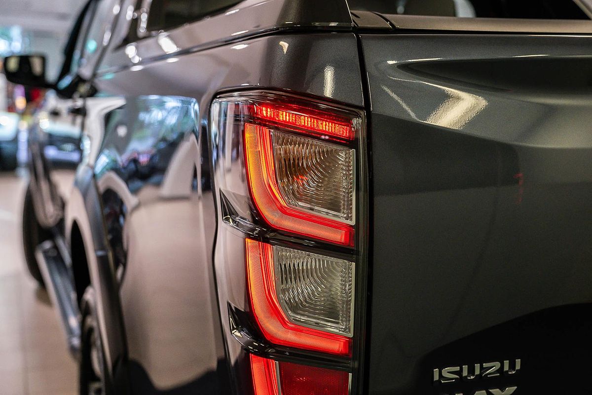 2025 Isuzu D-MAX X-TERRAIN 4X4