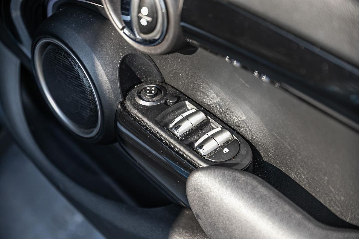 2015 MINI Hatch Cooper F55