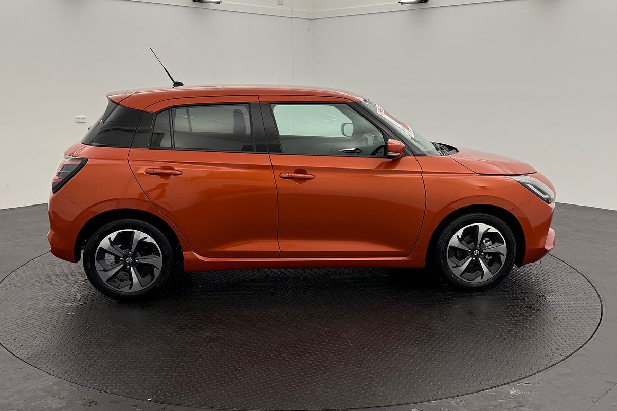 2025 Suzuki Swift Hybrid GLX UZ