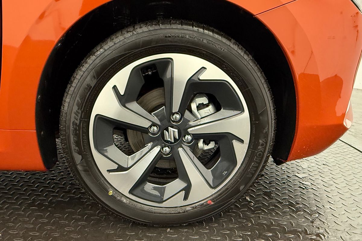 2025 Suzuki Swift Hybrid GLX UZ