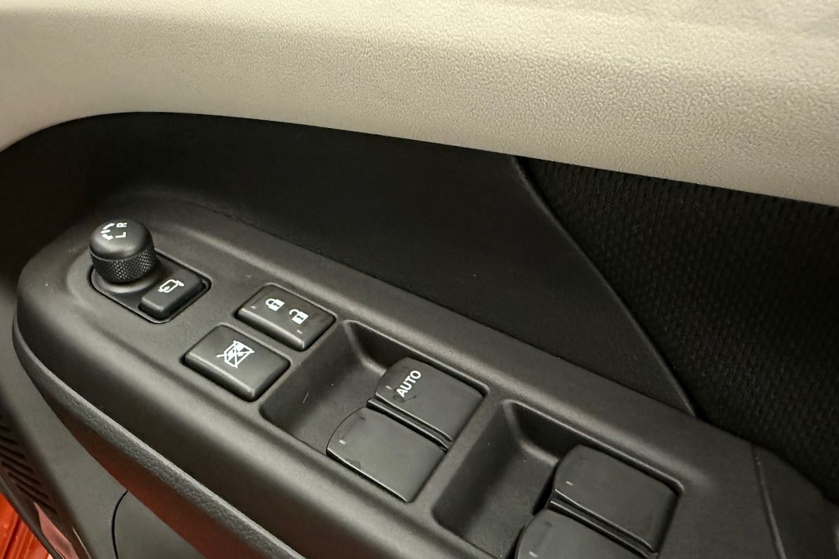 2025 Suzuki Swift Hybrid GLX UZ