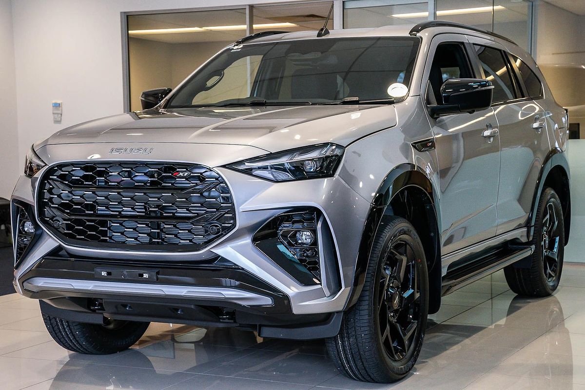 2025 Isuzu MU-X X-TERRAIN