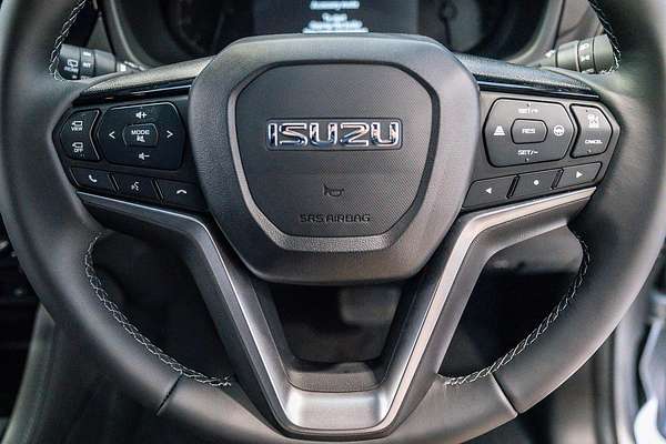 2025 Isuzu MU-X X-TERRAIN