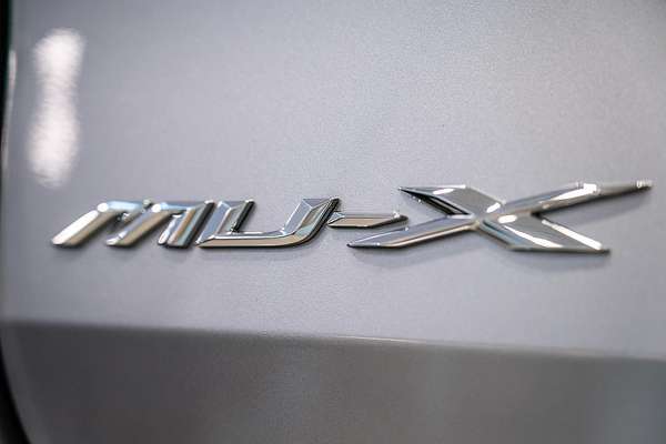 2025 Isuzu MU-X X-TERRAIN
