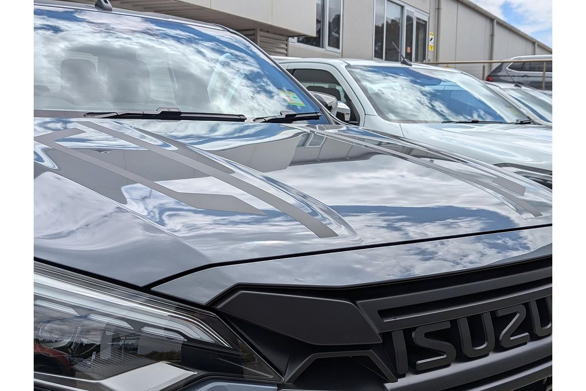 2025 Isuzu D-MAX BLADE 4X4