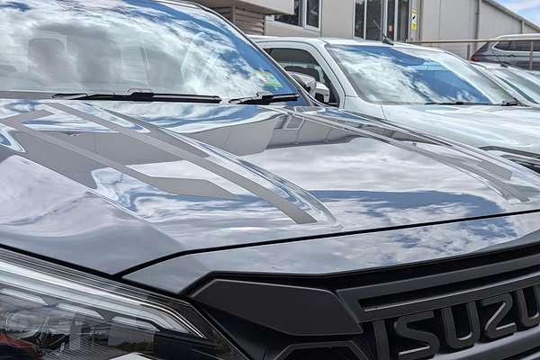 2025 Isuzu D-MAX BLADE 4X4