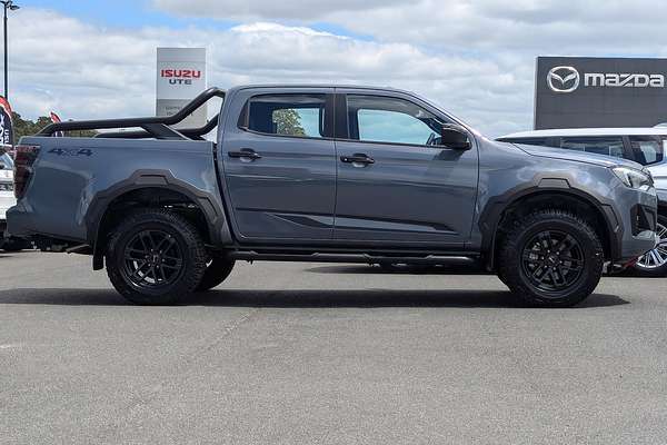 2025 Isuzu D-MAX BLADE 4X4