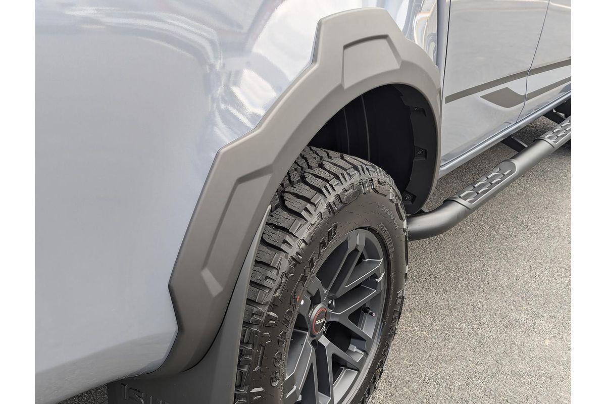 2025 Isuzu D-MAX BLADE 4X4