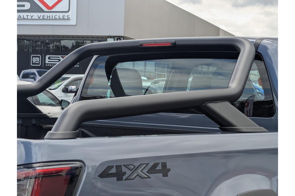 2025 Isuzu D-MAX BLADE 4X4