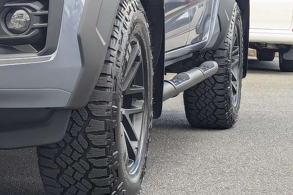 2025 Isuzu D-MAX BLADE 4X4