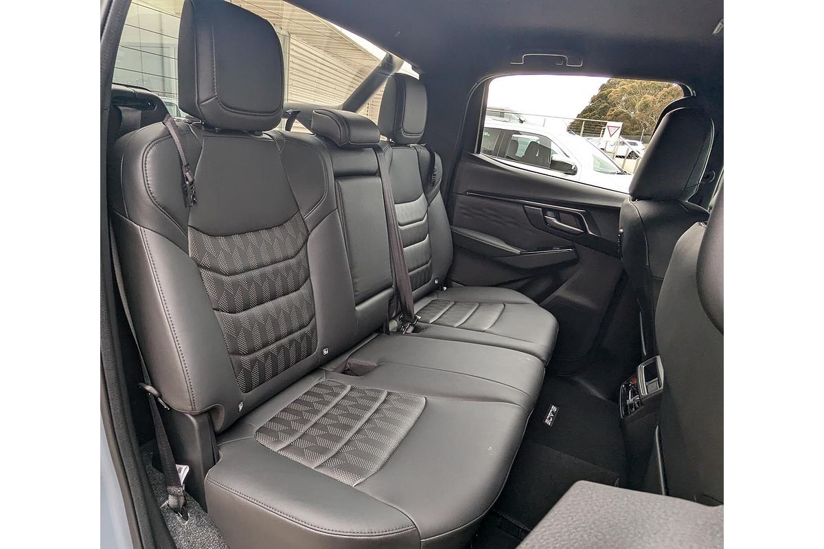 2025 Isuzu D-MAX BLADE 4X4