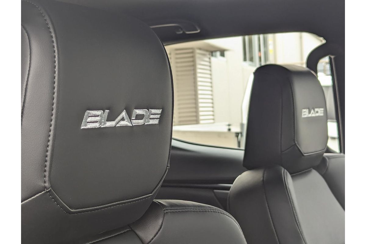2025 Isuzu D-MAX BLADE 4X4