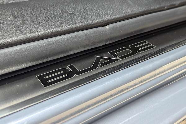 2025 Isuzu D-MAX BLADE 4X4