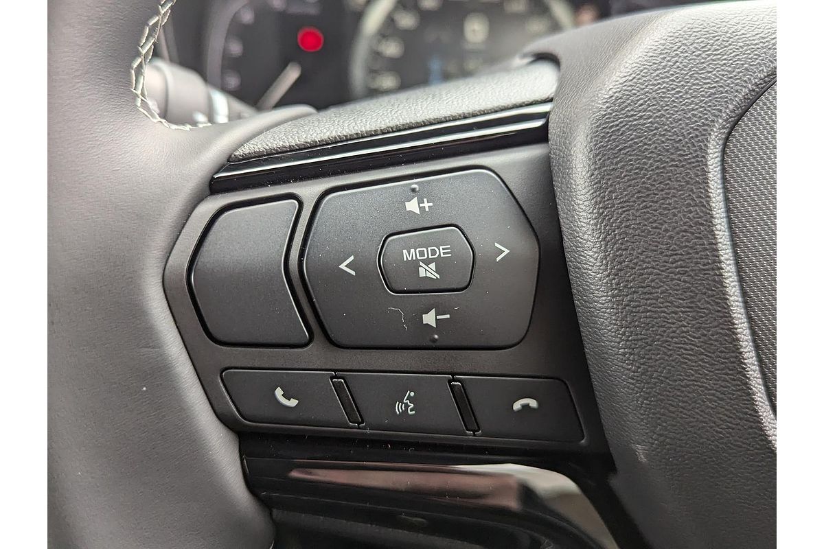 2025 Isuzu D-MAX BLADE 4X4